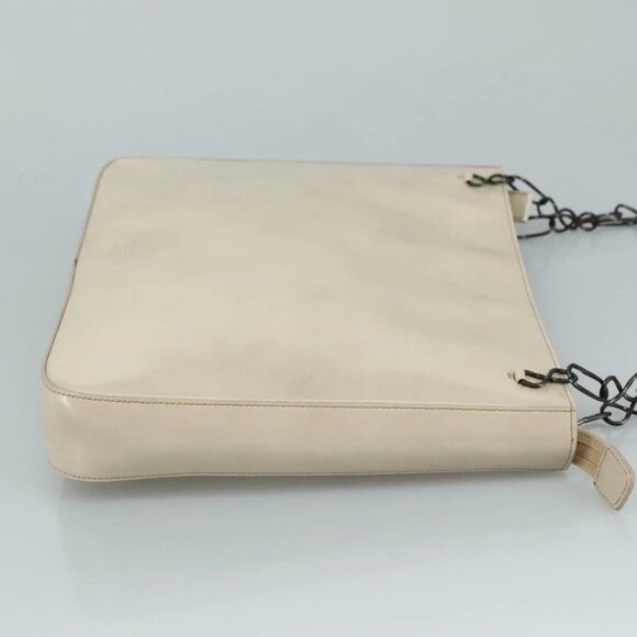 PRADA Chain Shoulder Bag Patent leather Beige Auth 109144 - Picture 6 of 16
